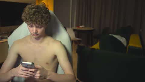 Snapshot of _sopranos_ chatting on February 22, 3:25 pm OLIVERpvt is open online show from February 22, 3:25 pm