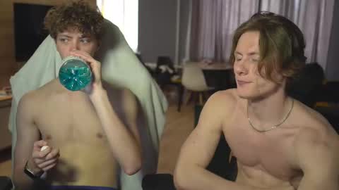 Snapshot of _sopranos_ chatting on February 28, 7:05 am OLIVERpvt is open online show from February 28, 7:05 am