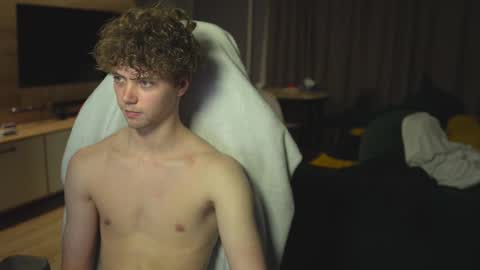 Snapshot of _sopranos_ chatting on March 1, 4:11 pm OLIVERpvt is open online show from March 1, 4:11 pm