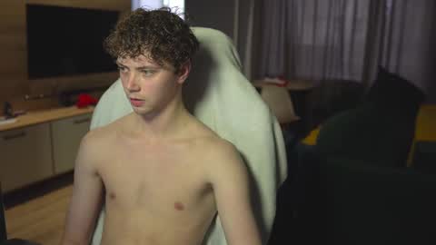 Snapshot of _sopranos_ chatting on March 5, 1:06 pm OLIVERpvt is open online show from March 5, 1:06 pm