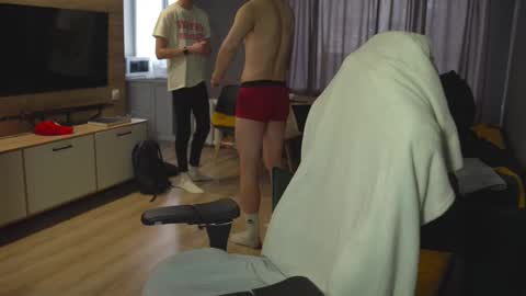 Snapshot of _sopranos_ chatting on March 10, 12:04 pm OLIVERpvt is open online show from March 10, 12:04 pm