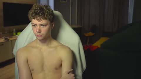 Snapshot of _sopranos_ chatting on November 13, 4:11 am OLIVERpvt is open online show from November 13, 4:11 am