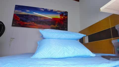 susy online show from March 8, 12:09 pm