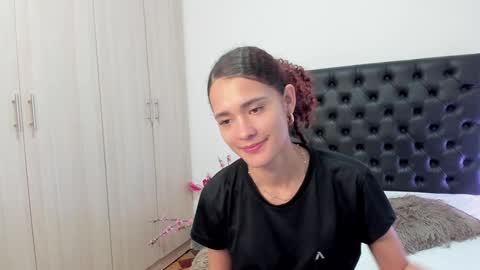 Sussi online show from February 8, 2:49 pm