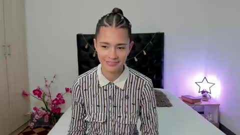 Sussi online show from March 1, 1:07 pm