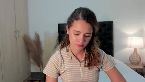 Sussi online show from November 12, 1:55 pm