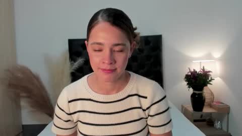 Sussi online show from November 21, 1:54 pm