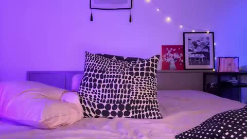 Ann online show from December 17, 2:23 pm