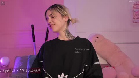 Snapshot of _tammarra_ chatting on January 18, 5:26 pm _tammarra_ online show from January 18, 5:26 pm