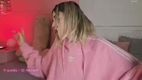 Snapshot of _tammarra_ chatting on September 19, 1:34 pm _tammarra_ online show from September 19, 1:34 pm