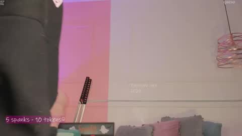 Snapshot of _tammarra_ chatting on October 10, 2:05 pm _tammarra_ online show from October 10, 2:05 pm