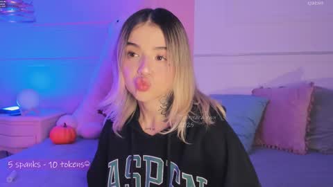 Snapshot of _tammarra_ chatting on November 10, 8:19 pm _tammarra_ online show from November 10, 8:19 pm