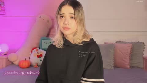 Snapshot of _tammarra_ chatting on November 25, 12:27 pm _tammarra_ online show from November 25, 12:27 pm