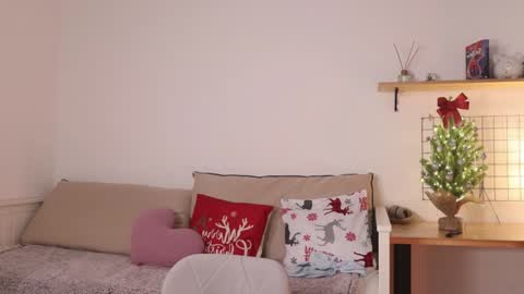 Annie online show from January 6, 4:26 am