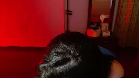 Snapshot of _the_dark_side_of_the_moon_ chatting on November 14, 2:32 am _the_dark_side_of_the_moon_ online show from November 14, 2:32 am