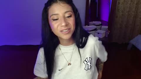 Snapshot of _the_dark_side_of_the_moon_ chatting on November 23, 2:44 am _the_dark_side_of_the_moon_ online show from November 23, 2:44 am