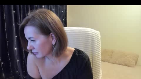 Snapshot of _vallylove chatting on October 2, 9:22 pm _vallylove online show from October 2, 9:22 pm