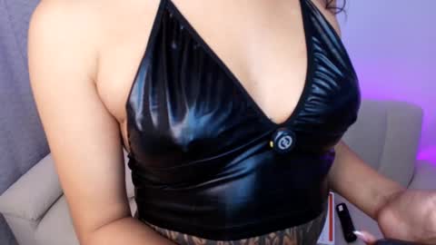 _velka_ online show from December 17, 2:28 am