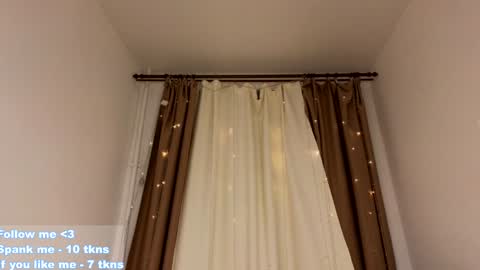 Violet online show from December 8, 2:39 am