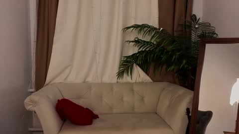 Violet online show from January 11, 2:30 am