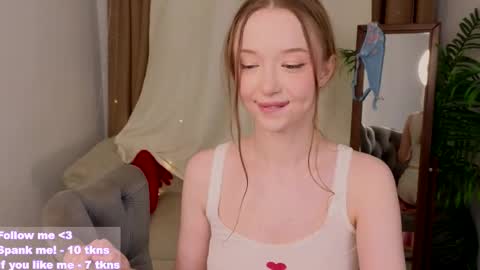 Violet online show from March 6, 11:42 pm