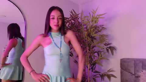 Evelyn online show from September 9, 12:15 pm