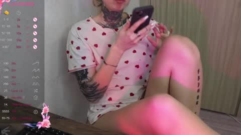 Snapshot of _viv1an_ chatting on January 31, 7:39 am Alis online show from January 31, 7:39 am