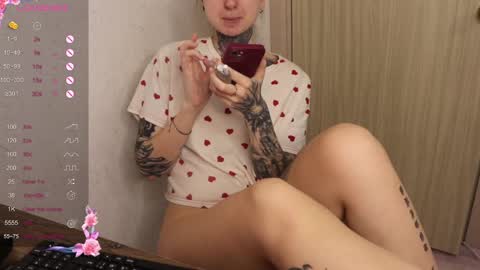 Snapshot of _viv1an_ chatting on March 3, 2:48 pm Alis online show from March 3, 2:48 pm