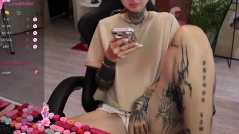 Snapshot of _viv1an_ chatting on September 19, 7:21 am Alis online show from September 19, 7:21 am