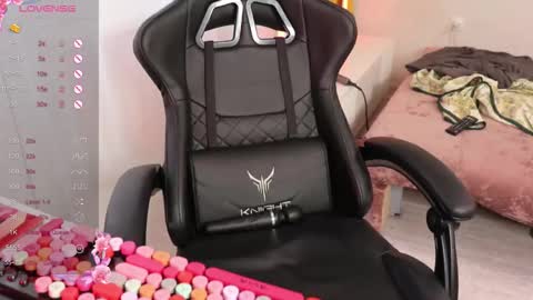 Alis online show from October 10, 12:26 pm