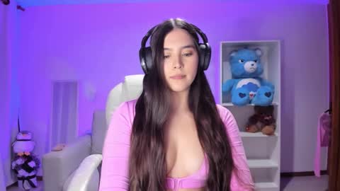 Snapshot of _wdreamgirl chatting on November 6, 7:31 am Fernanda online show from November 6, 7:31 am