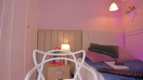 Snapshot of _wendy_x chatting on October 8, 11:52 am _wendy_x online show from October 8, 11:52 am