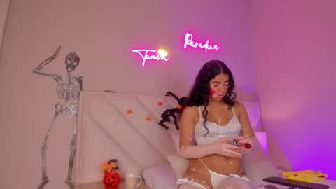 Snapshot of _wendy_x chatting on November 1, 11:34 am _wendy_x online show from November 1, 11:34 am