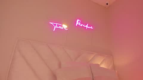 Snapshot of _wendy_x chatting on November 17, 11:38 am _wendy_x online show from November 17, 11:38 am