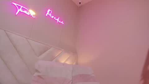 Snapshot of _wendy_x chatting on November 19, 11:32 am _wendy_x online show from November 19, 11:32 am