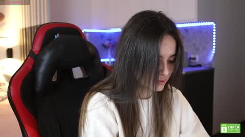 Snapshot of _whoareu_ chatting on January 24, 11:37 am Kristina online show from January 24, 11:37 am