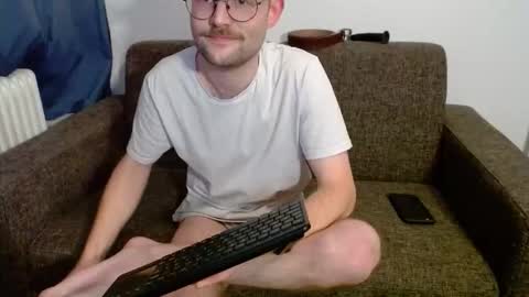 Snapshot of _whoisthatguy_ chatting on December 15, 6:45 pm _whoisthatguy_ online show from December 15, 6:45 pm