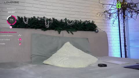 Snapshot of _wild_berry chatting on December 23, 3:50 am Lily online show from December 23, 3:50 am