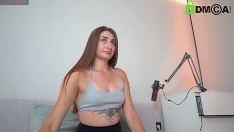 Snapshot of _wild_berry chatting on September 27, 8:47 pm Lily online show from September 27, 8:47 pm