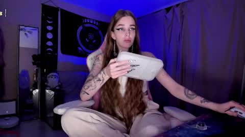 Roxy online show from September 8, 5:12 pm