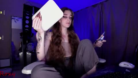 Roxy online show from September 29, 4:56 pm