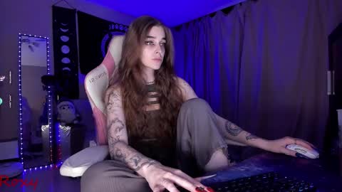 Roxy online show from October 2, 11:01 pm