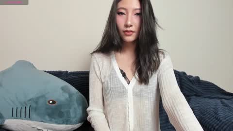 Mia online show from January 30, 11:24 pm