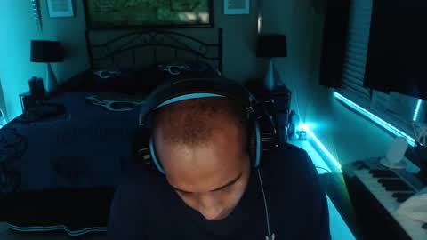 a4orce online show from March 4, 4:27 am