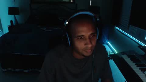 a4orce online show from October 1, 2:39 am