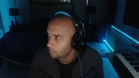 a4orce online show from December 3, 1:02 am