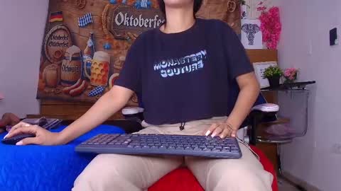 Aisha online show from September 29, 11:48 am