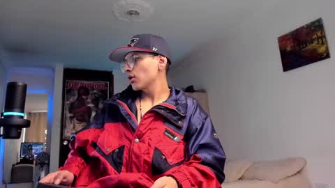 alejo online show from December 7, 8:49 pm