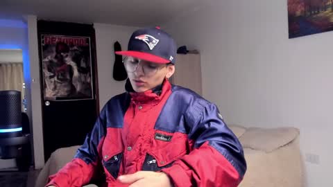 alejo online show from December 8, 4:14 am