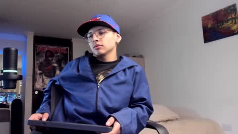 alejo online show from December 10, 1:54 am